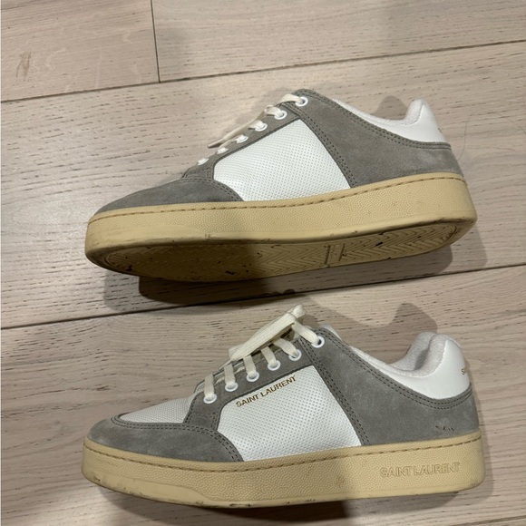 Saint Laurent Low Top Sneakers - Picture 2 of 6